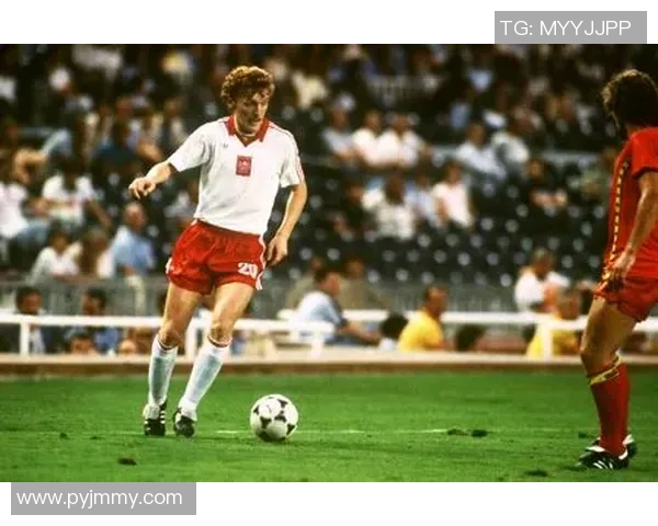 二十一号球星:从绿茵场的闪光到历史舞台的传奇之路 二十一号球星:从绿茵场的闪光到历史舞台的传奇之路