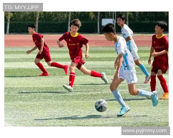 少年意外获得随意变身足球明星能力引发球场奇迹传说 少年意外获得随意变身足球明星能力引发球场奇迹传说