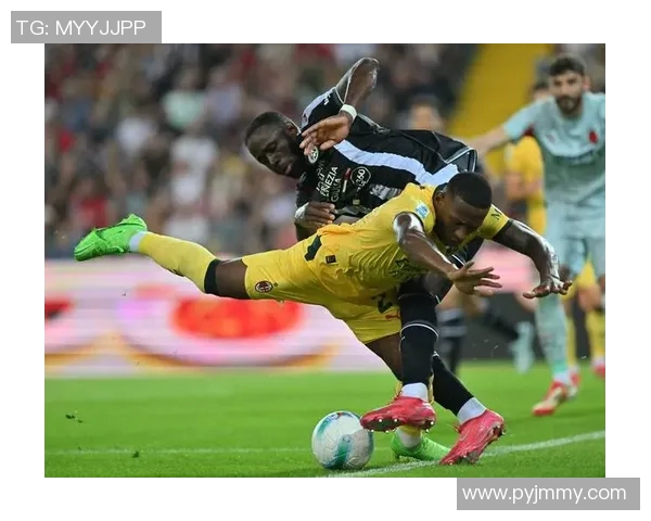 足球球星日常训练方法揭秘助你掌握高效练球技巧提升水平 足球球星日常训练方法揭秘助你掌握高效练球技巧提升水平