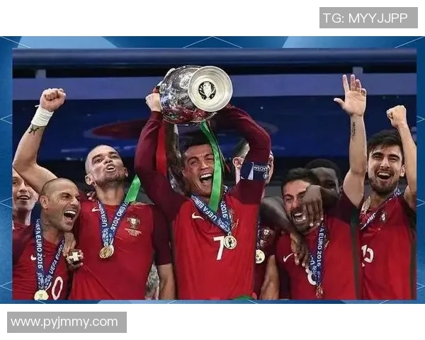 路易斯前锋:从绿茵场到传奇之路,探索他的足球人生与辉煌成就 路易斯前锋:从绿茵场到传奇之路,探索他的足球人生与辉煌成就